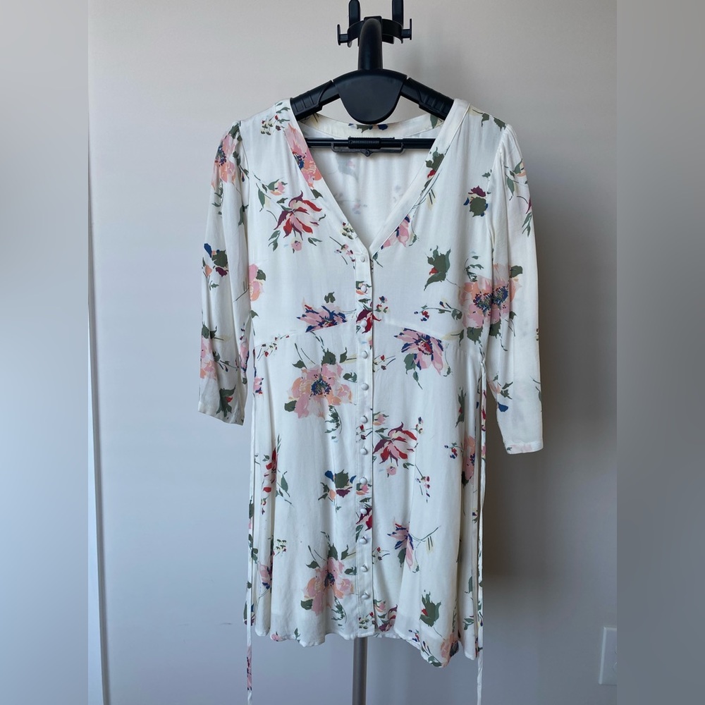 Abercrombie and Fitch XSP white floral dress